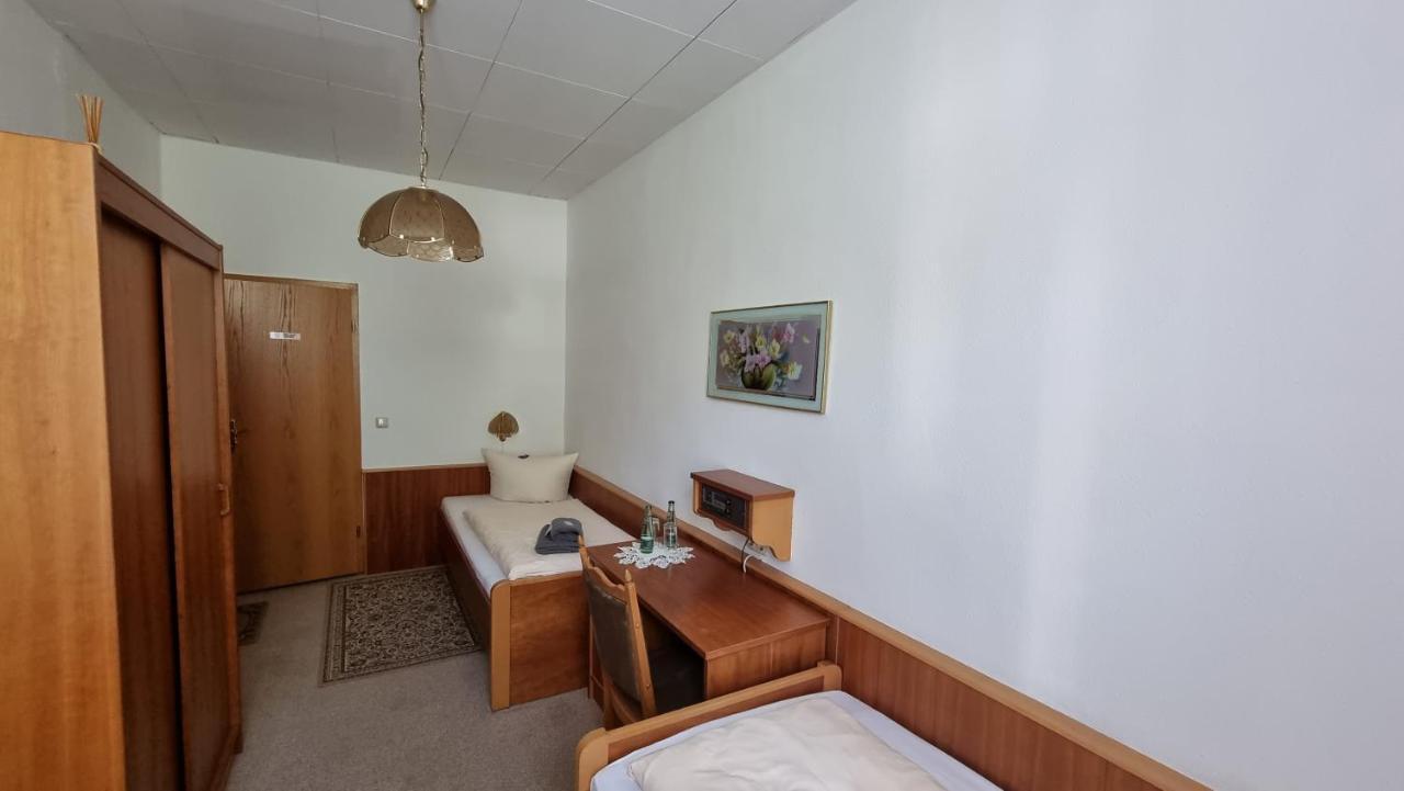 Cafe Zur Talsperre Hotel Chemnitz Bagian luar foto